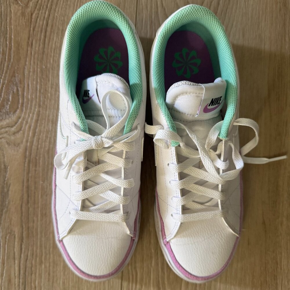 NWT Nike Women’s Court Legacy Next Nature